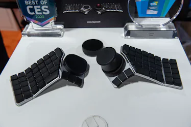 This modular keyboard includes a dial and trackpad for peak productivity