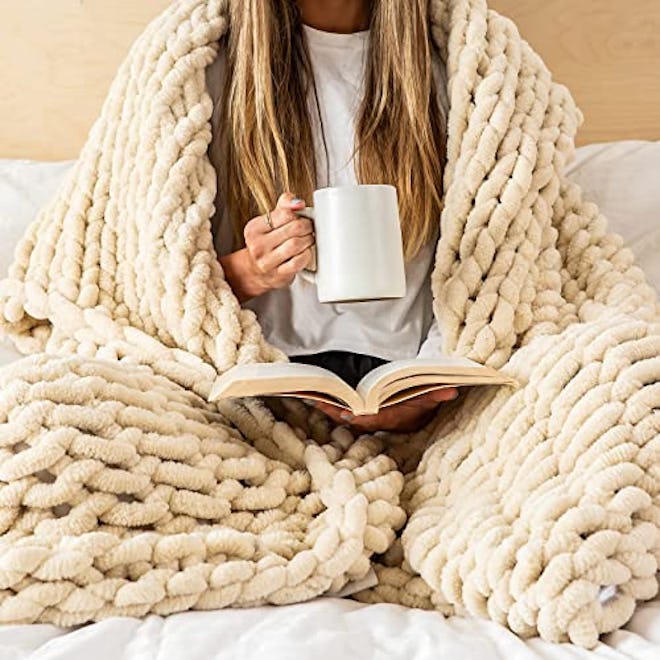 SAMIAH LUXE Chunky Knit Blanket