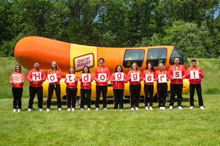 How to apply to be a Hotdogger to drive an Oscar Mayer Wienermobile.