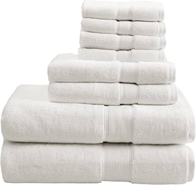 These plush bath towels make great Brooklinen alternatives as they’re made of 100% Turkish cotton an…