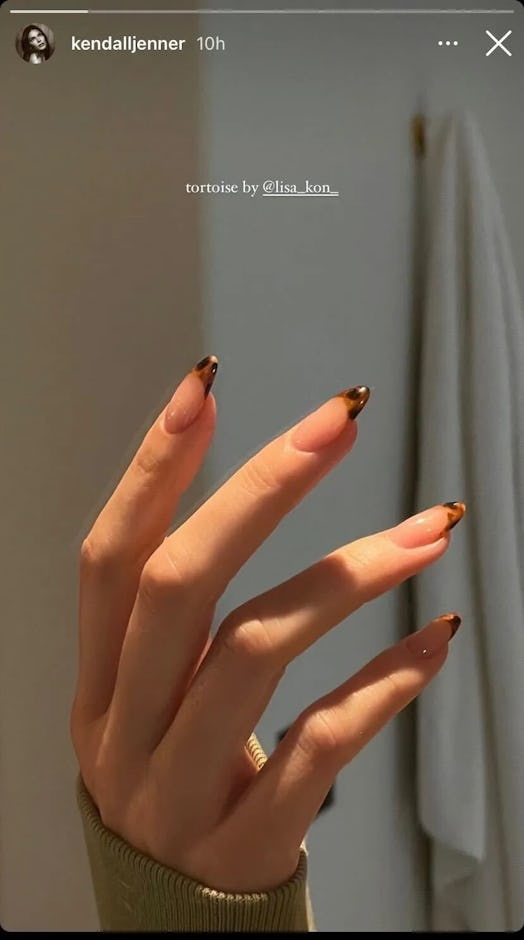 Kendall Jenner tortoiseshell nails