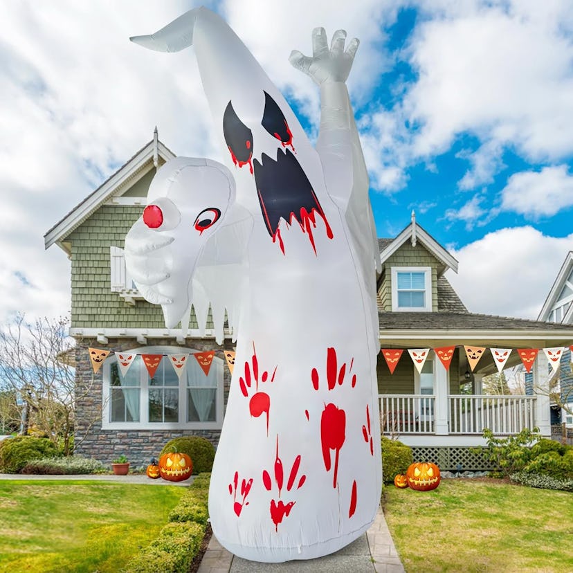 Danxilu 8-ft Giant Halloween Inflatables Ghost