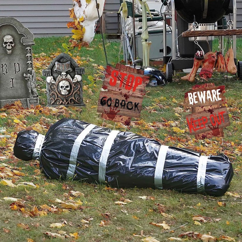 5-ft Hanging Corpse Prop