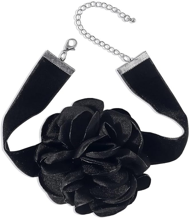 Gdeaack Flower Choker Necklace in Black