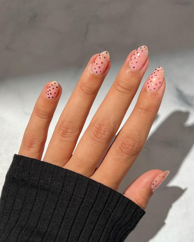 Effortless Pink Nails for Fall