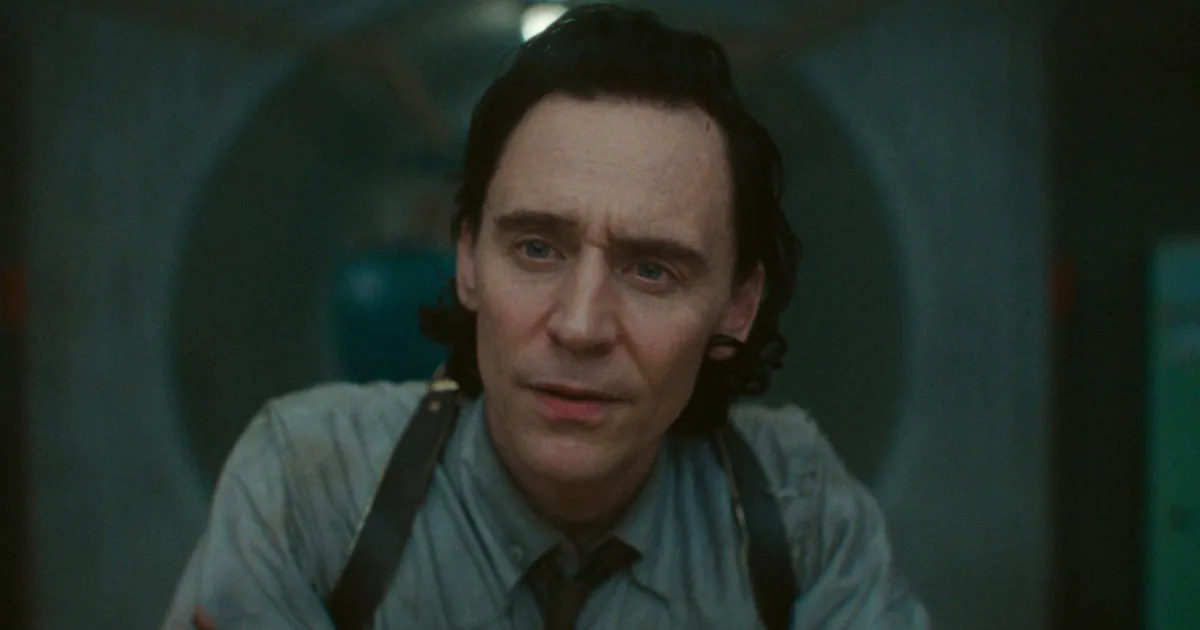 Loki Train Scene One 'Loki' Scene Just Fixed Season 1’s Biggest Missed Opportunity