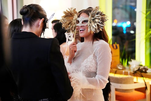 Jenna Lyons & Brynn Whitfield Finally Kiss In 'RHONY' Finale Exclusive Clip