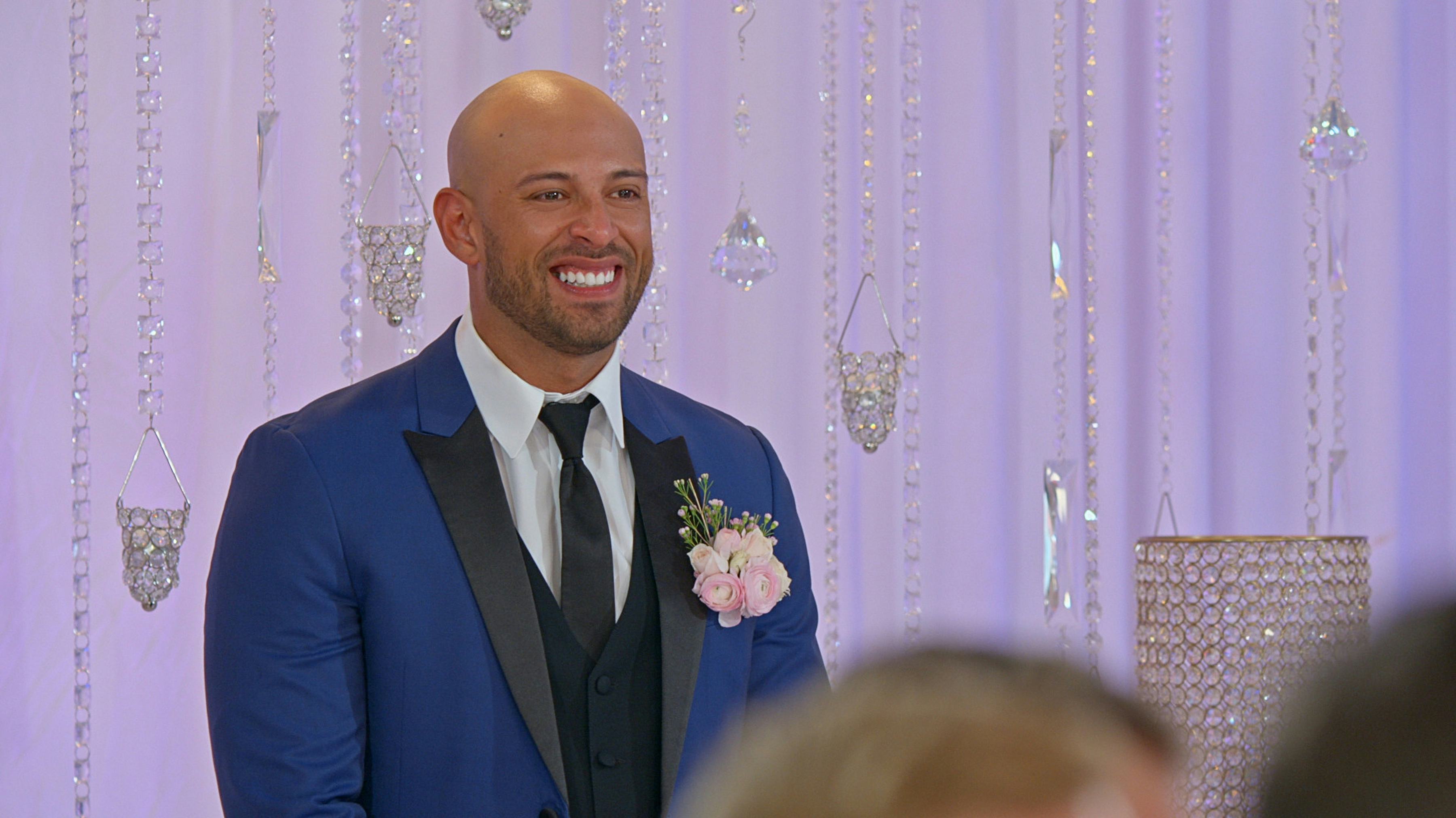 Izzy From 'Love Is Blind' Explains His Current Relationship & TMZ Drama