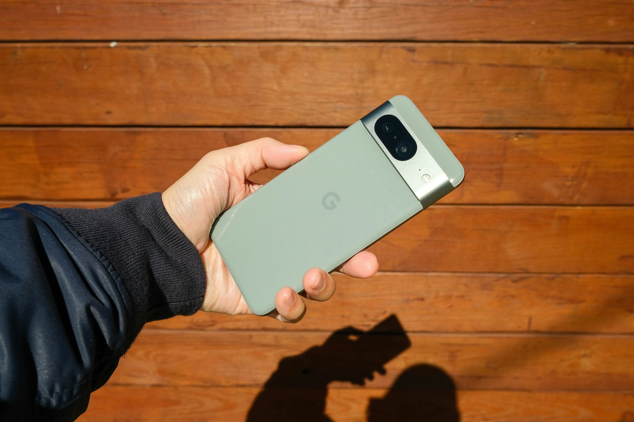 Google Pixel 8 Review: Great Camera, But the AI Features Disappoint