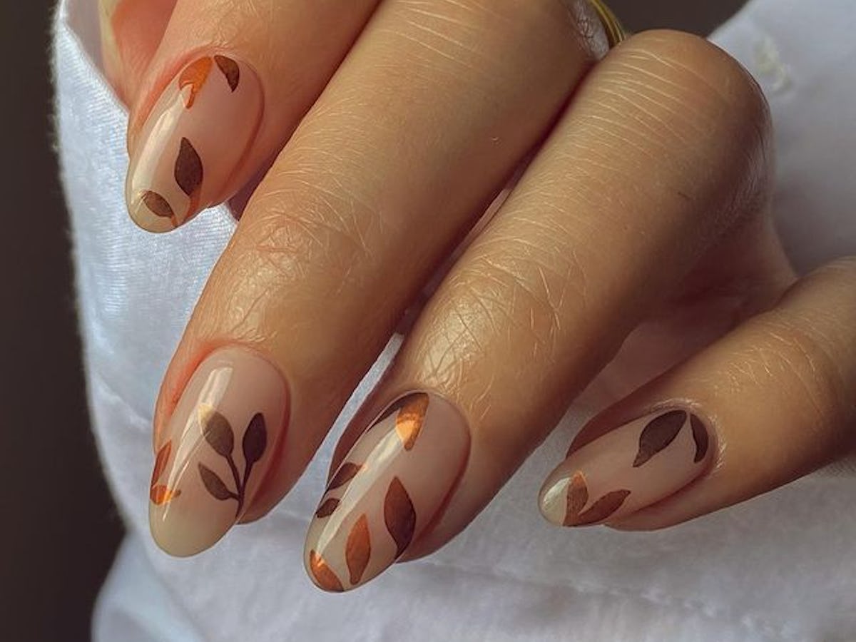Cozy Simple Autumn Crop Nail Design
