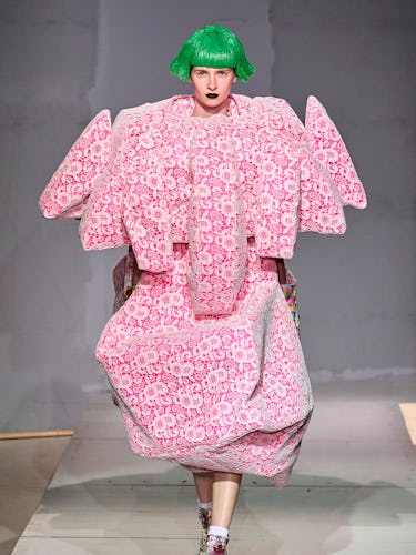 a look from Comme des Garçons spring 2024 runway