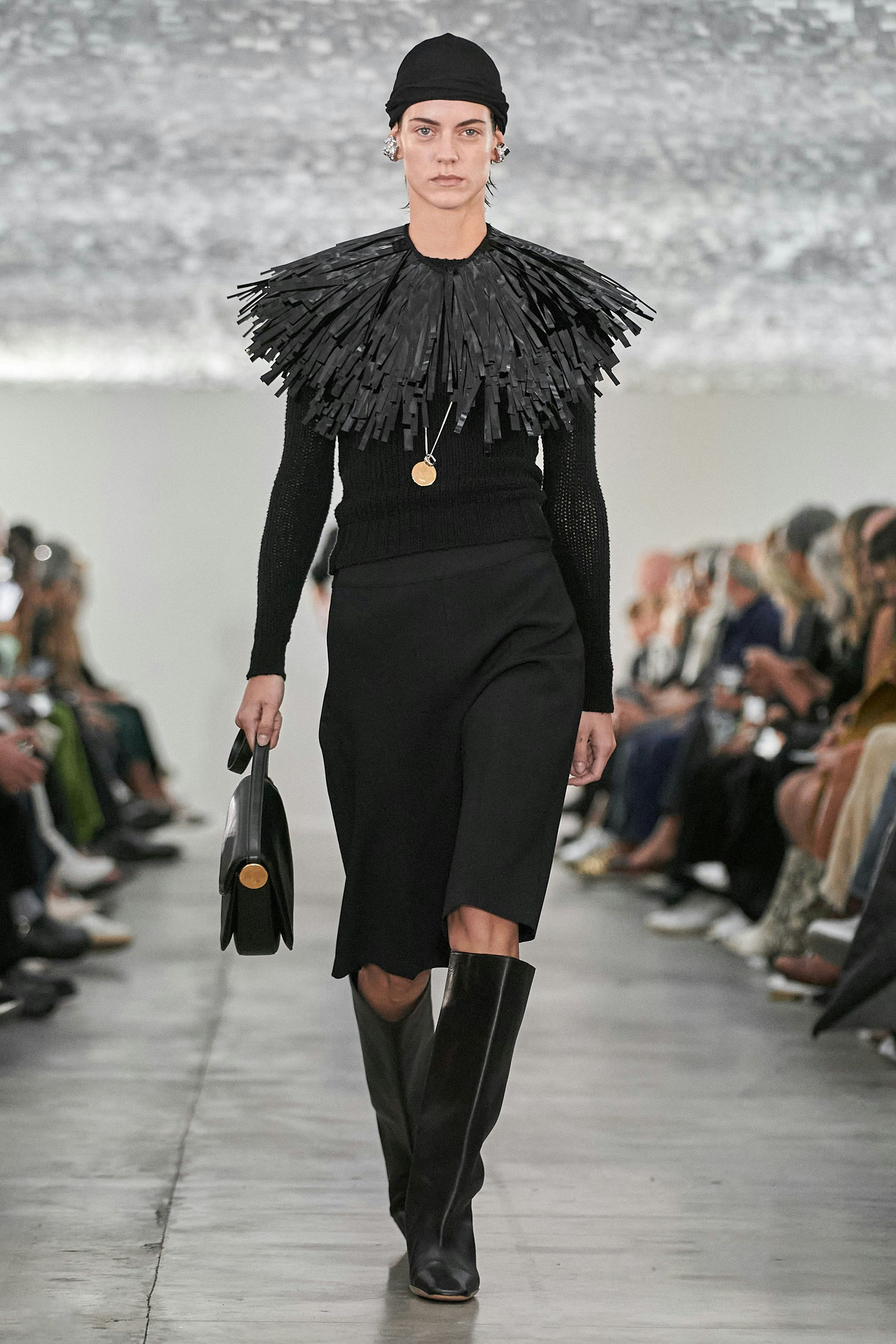 a look from Jil Sander spring 2024 runway 