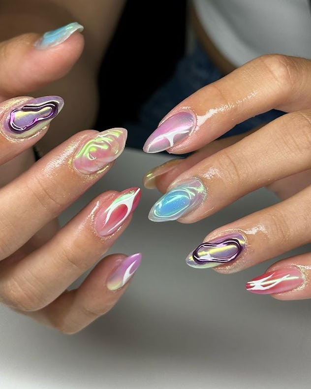 Two-Tone Chrome Nails Are Taking Over BeautyTok