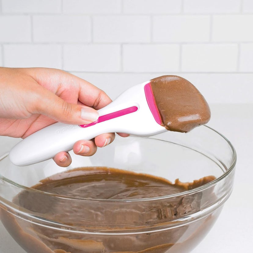 Tovolo Silicone Plunger Muffin & Cupcake Scoop