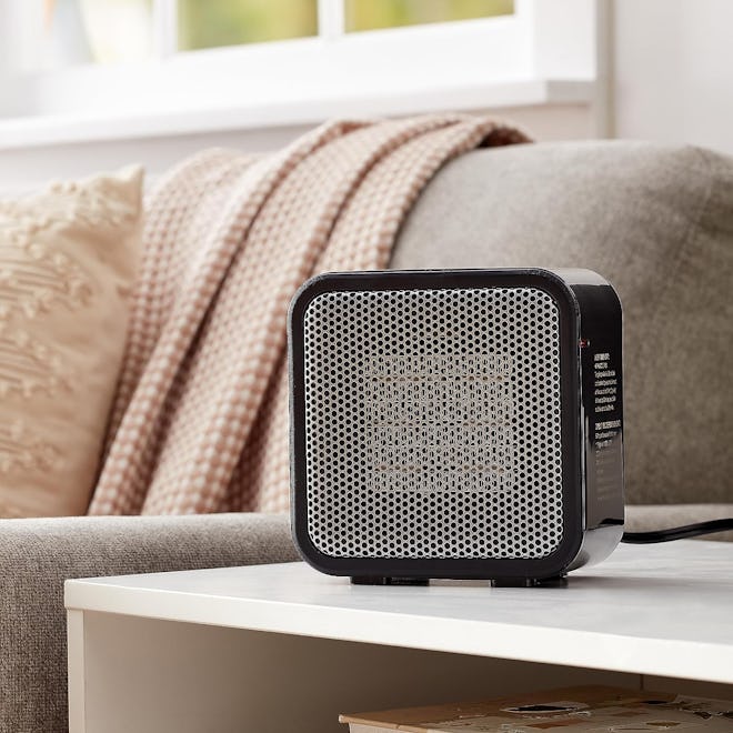 Amazon Basics Mini Space Heater