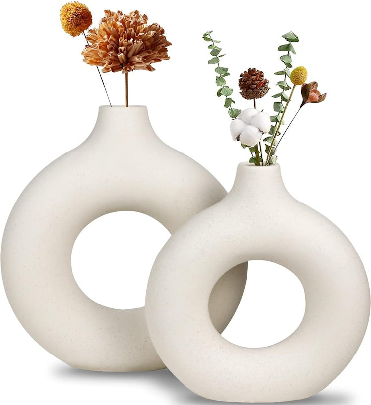 puthiac Store White Ceramic Vase (2pcs)