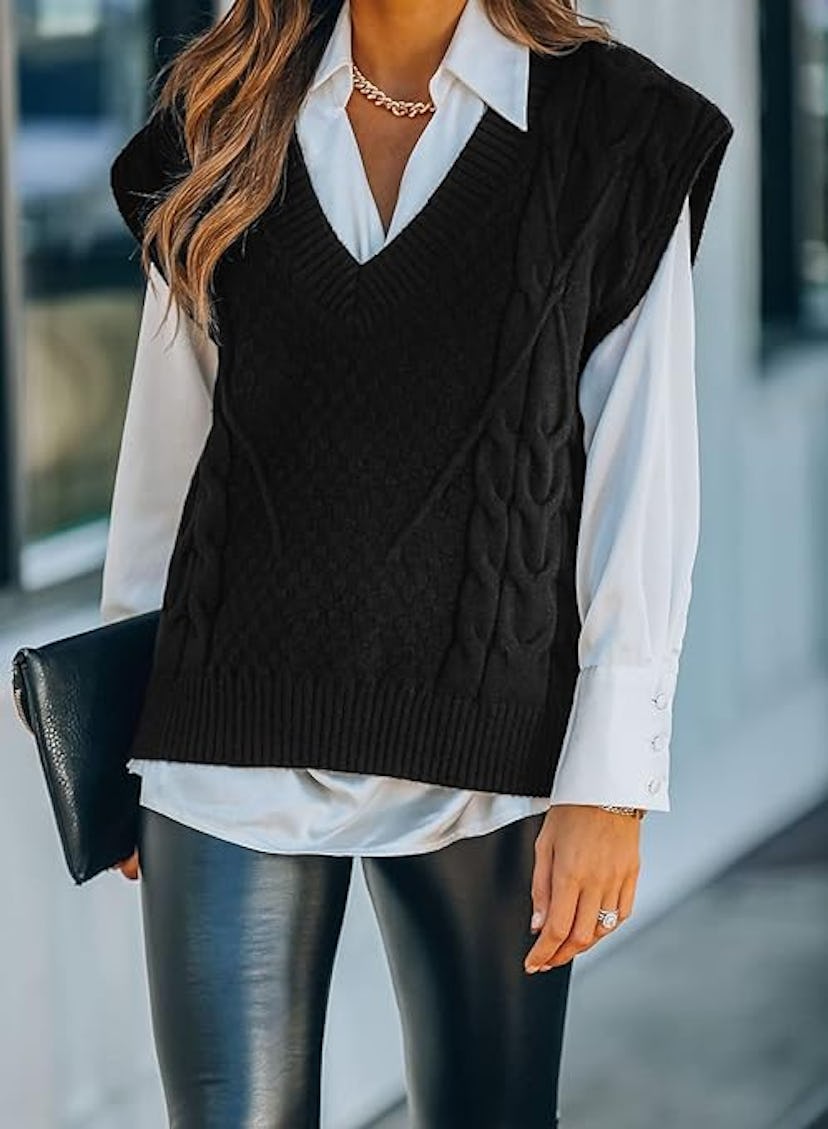 Dokotoo V-Neck Sweater Vest