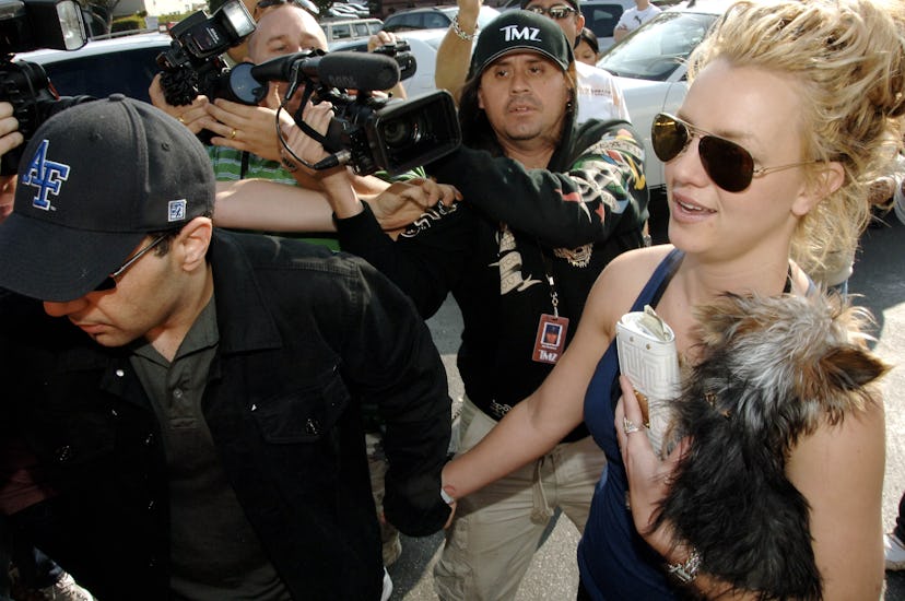 Britney Spears being followed by paparazzi in Hollywood in 2007. 