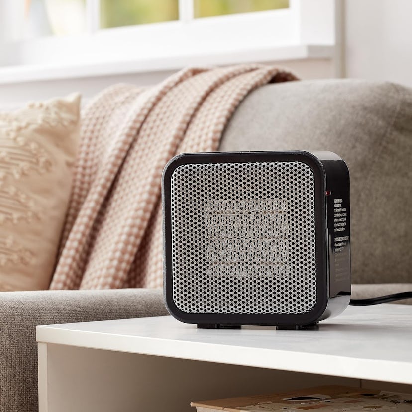 Amazon Basics Mini Ceramic Space Heater
