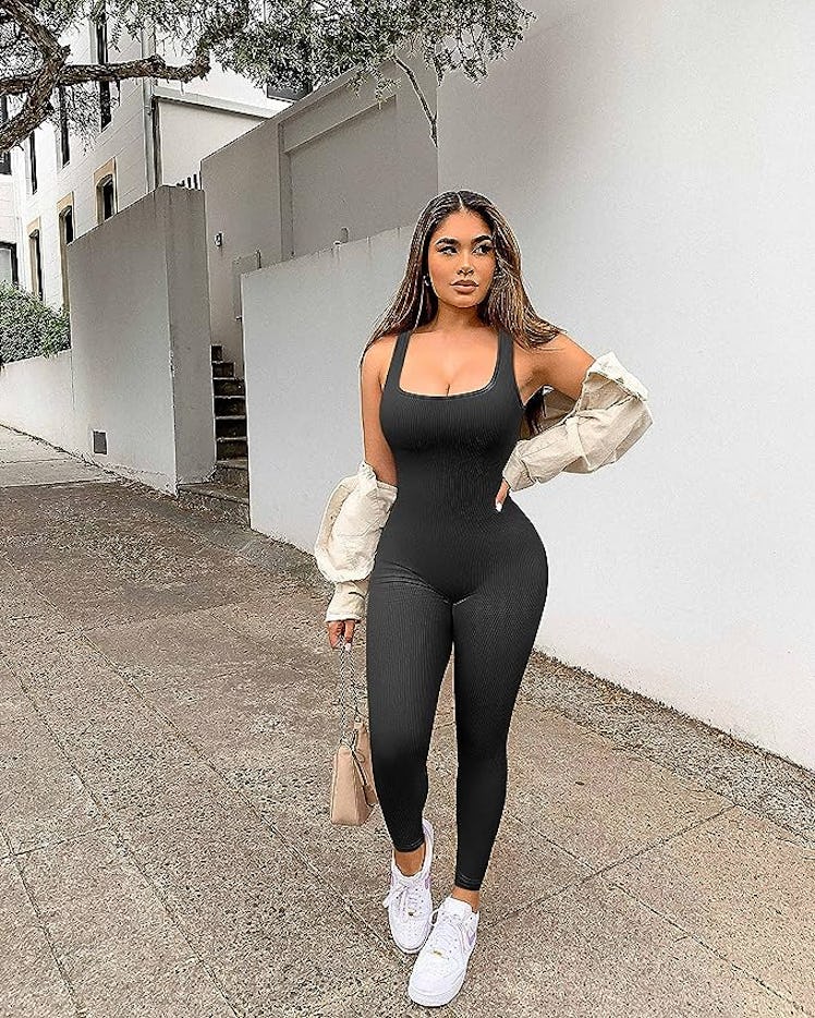 YIOIOIO Ribbed Seamless Bodycon Workout Jumpsuit