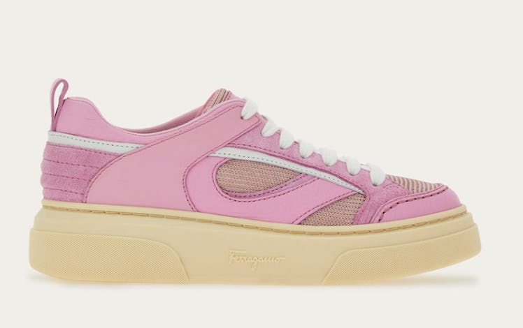 sneakers pink