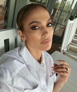 Jennifer Lopez nude nails in natural squoval shape