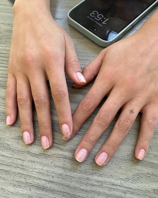 Selena Gomez nude angel nails