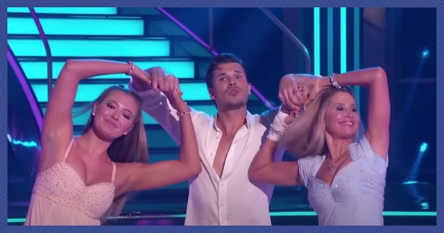 Mira Sorvino danced an epic throwback dance honoring her 1997 cult classic film, 'Romy and Michele's...