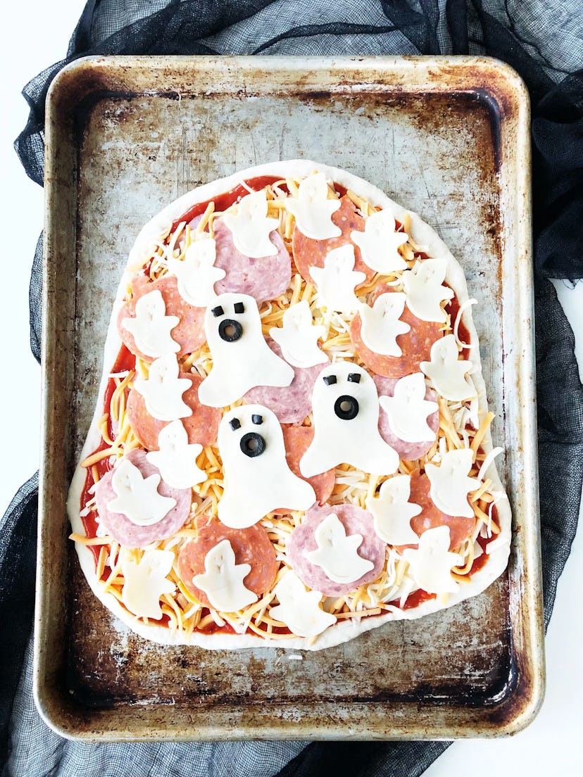 halloween ghost blob pizza