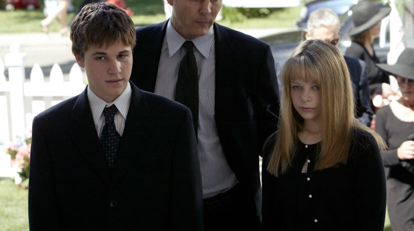 The Van de Kamp children, Andrew (Shawn Pyfrom) and Danielle (Joy Lauren).