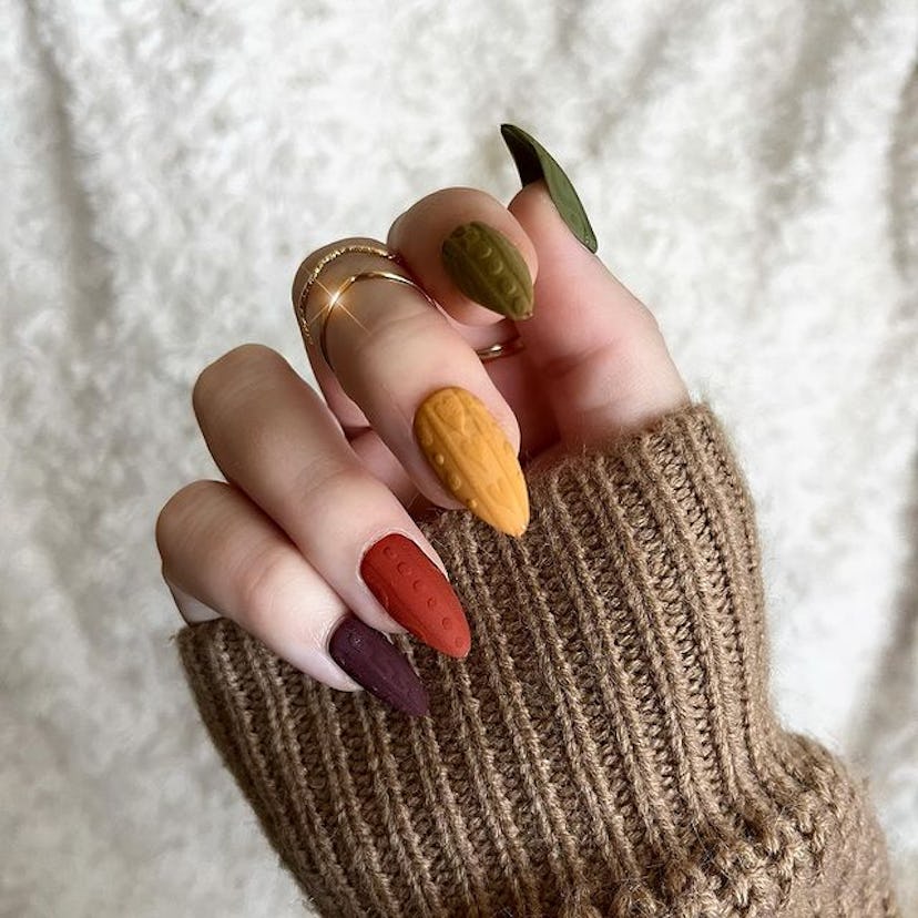 Sweater texture nails.