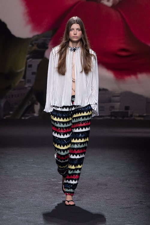 Chanel Spring 2024: Singing the Praises of Simplicity 27 34880385 8e67 4cba a315 01779757f376 gettyimages 1714902760