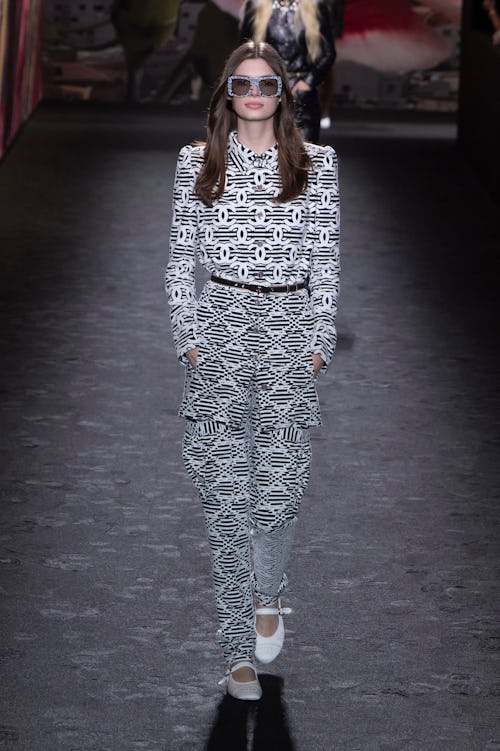 Chanel Spring 2024: Singing the Praises of Simplicity 31 68ee94b7 625c 4f4e 92ed 244d731a4f8f gettyimages 1714903207