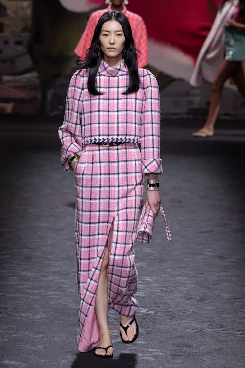 Chanel Spring 2024: Singing the Praises of Simplicity 14 f70dfb0f 7044 458a 8722 d05eb0b65437 gettyimages 1714902825