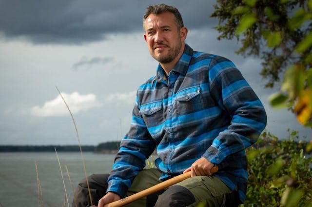 Tom Williams, the winner of "Alone UK' has some refreshing parenting advice.