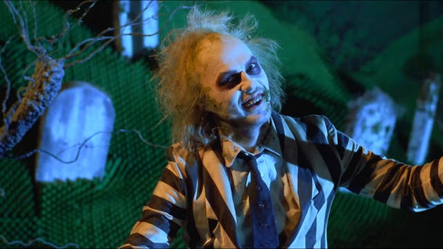 Michael Keaton stars a 'Beetlejuice' in the classic scary movie.