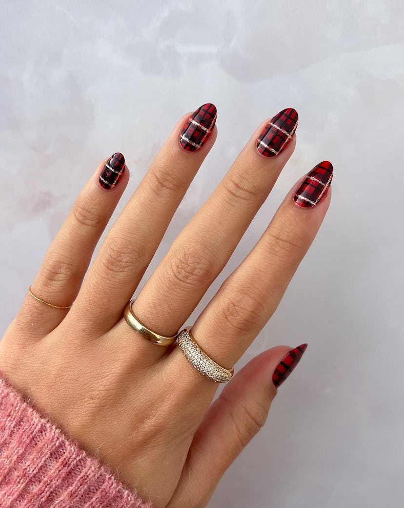 Festive Plaid Nails for Fall 2023