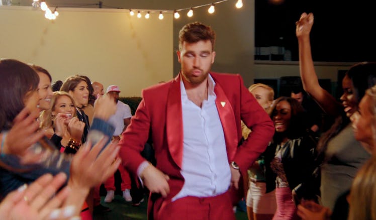 'Catching Kelce' offers insight into how Travis Kelce and Taylor Swift's relationship might be.