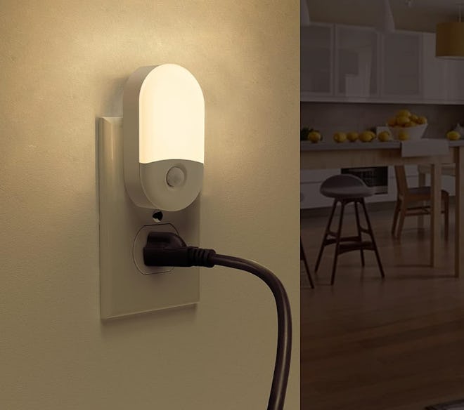 L LOHAS LED Plug-In Motion Sensor Night Light (2-Pack)