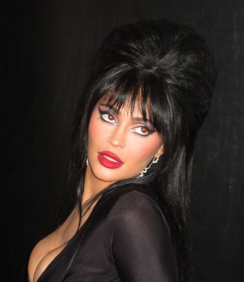 Kylie Jenner elvyra costume