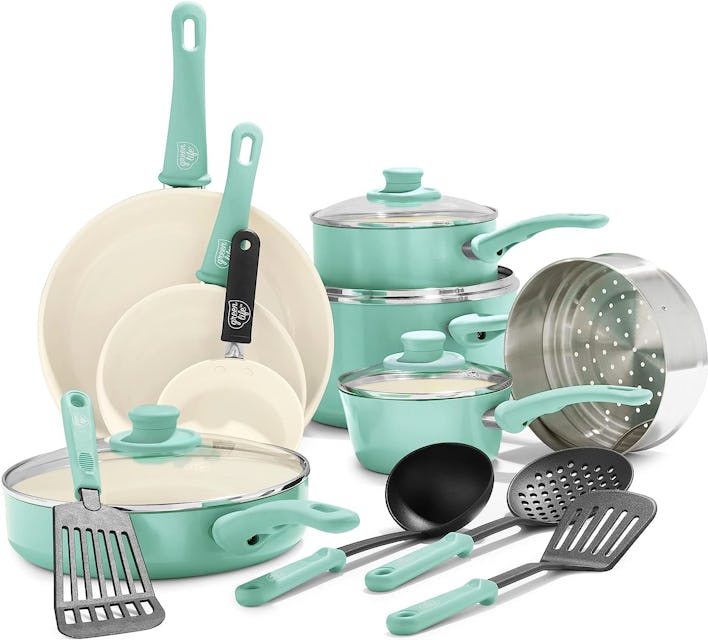 GreenLife Soft-Grip Ceramic Cookware Set (16 Pieces)