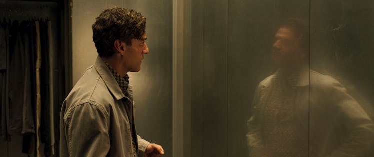 Steven Grant (Oscar Isaac) is confronted by Marc Spector (Oscar Isaac) in Moon Knight