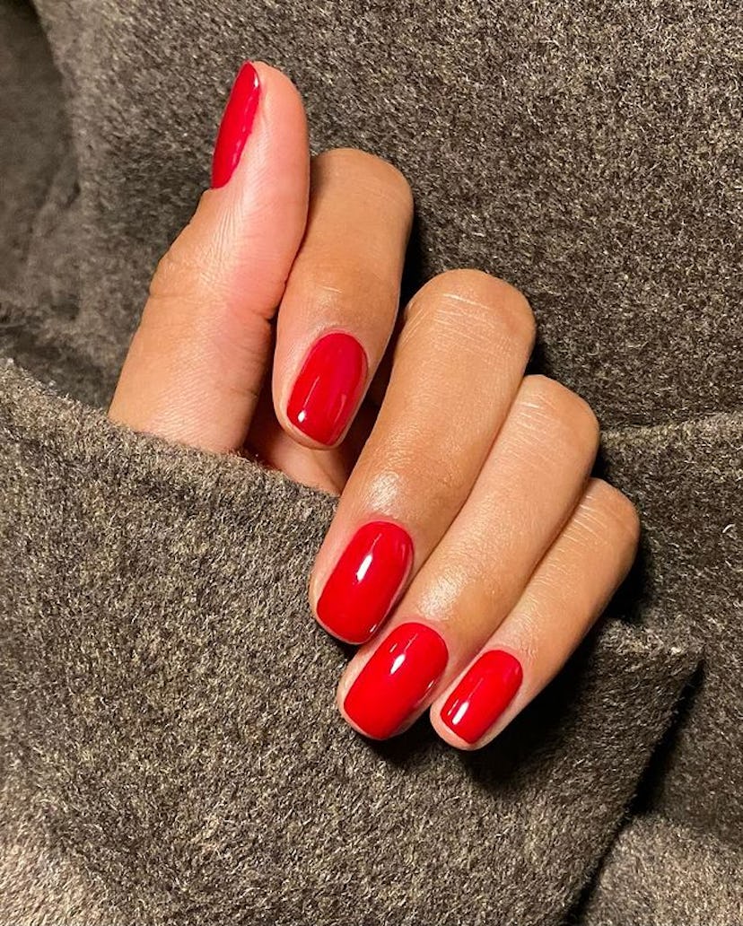 Red nails give off that old money aesthetic.