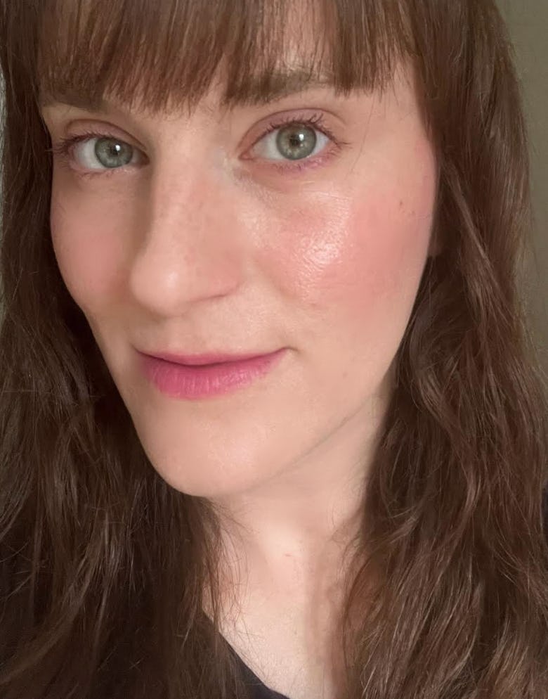 testing the Medicube age-r booster-H, Hailey Bieber&rsquo;s go-to facial tool