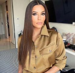 Eva Longoria long straight hair with middle part