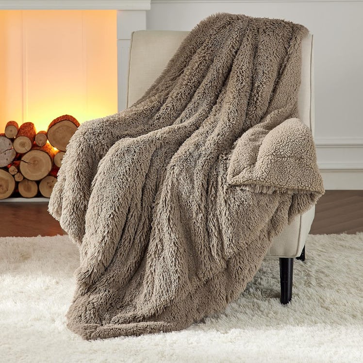 Bedsure Faux Fur Blanket