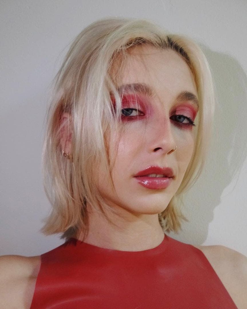 Emma Chamberlain&rsquo;s go-to anti &ldquo;clean girl&rdquo; makeup is on trend for winter 2024.