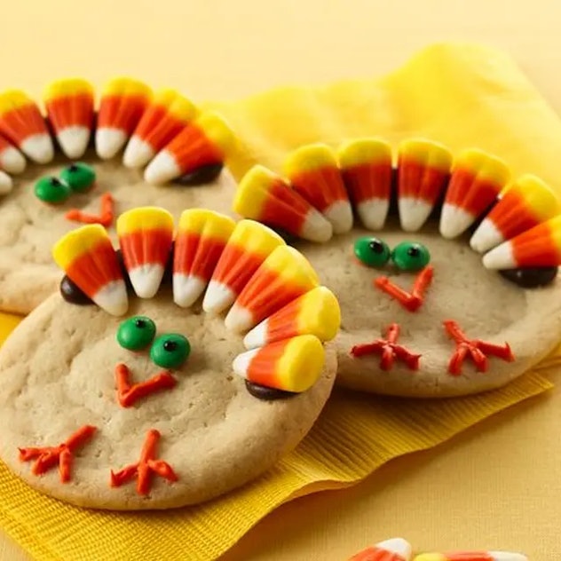 Thanksgiving turkey cookies, a fall dessert for Thanksgiving that isn't pie