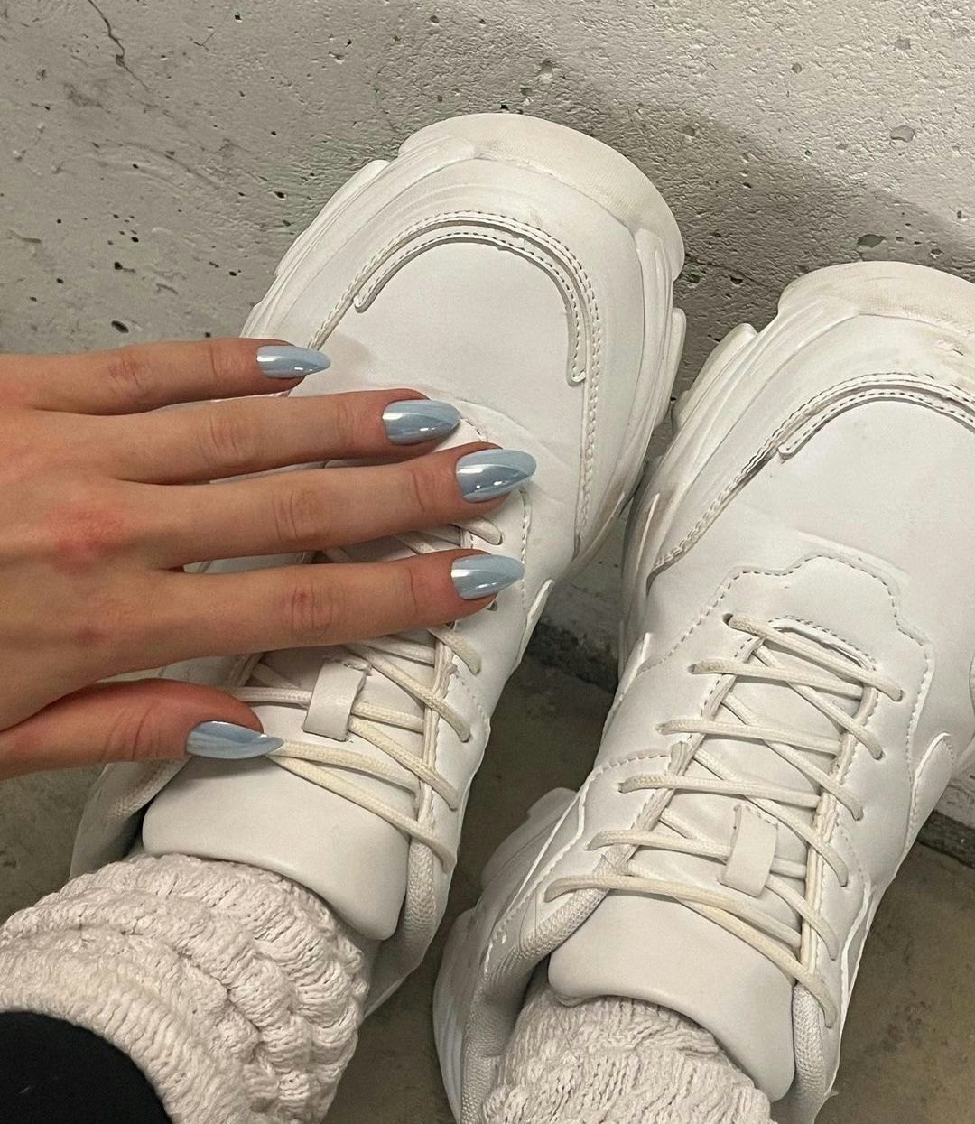 Blue Chrome Nails Give Major Frosted Vibes For Winter 2024   57246278 1a34 4cc3 93f5 A2e8c3013c9d 337907798 542983827956882 8584677356466735822 N 