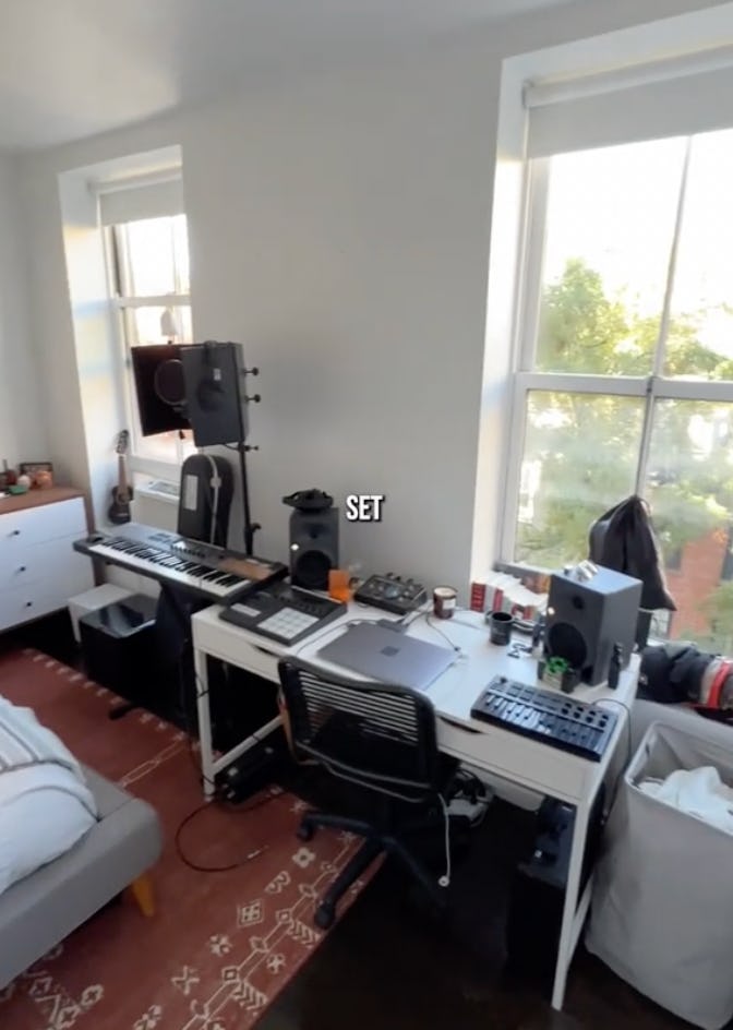 Reese Witherspoon&rsquo;s son is receiving backlash on TikTok for his apartment.